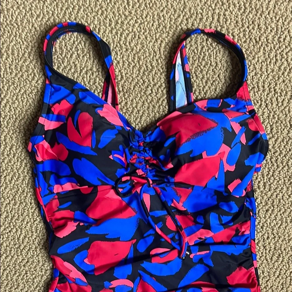 Aqua Green One Piece Swimsuit in Blue and Red with Dynamic Pattern - Picture 4 of 11